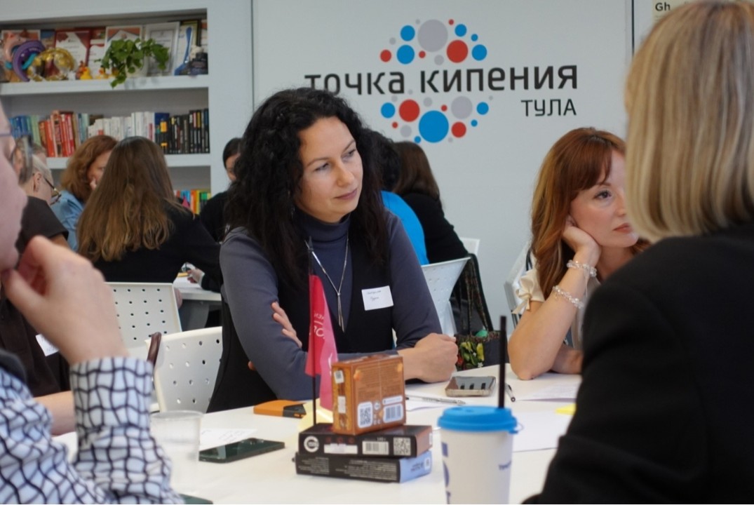 Нетворкин и встреча с экспертом Анной Гулимовой для самоз...