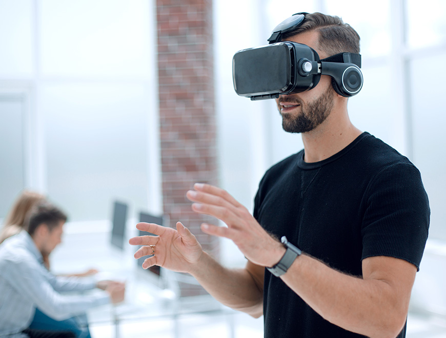 Корпоративное посвящение с помощью очков виртуальной реальности